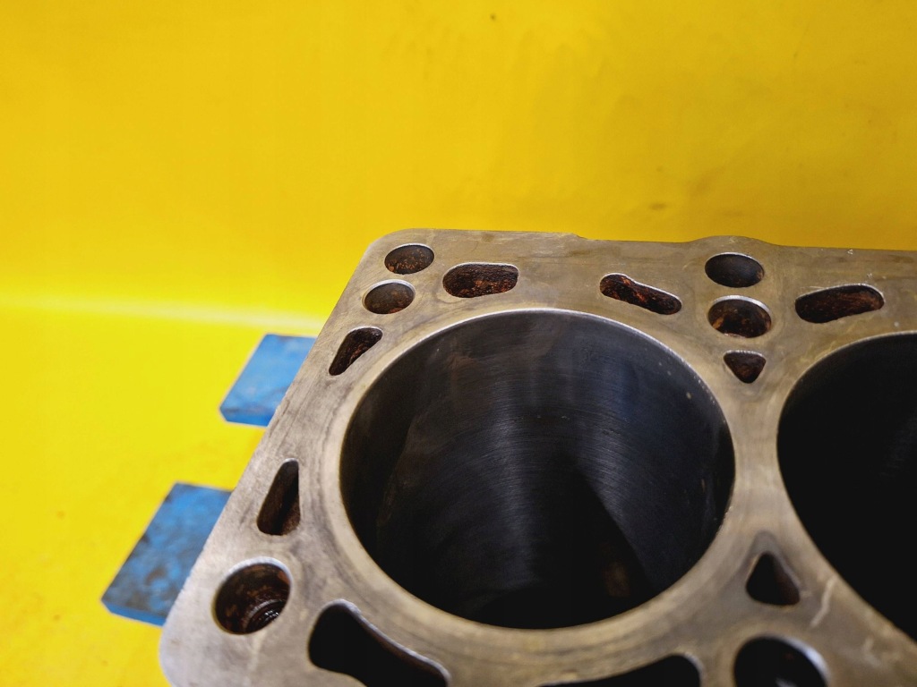 Блок низ  двигателя vw passat b5 a6 c5 1.9 tdi avf nr107 Киев