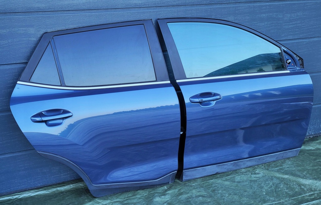 фото №1, Kia stonic 17-22 rok дверь задние правое дверь правое код лакокрасочного покрытия eu3