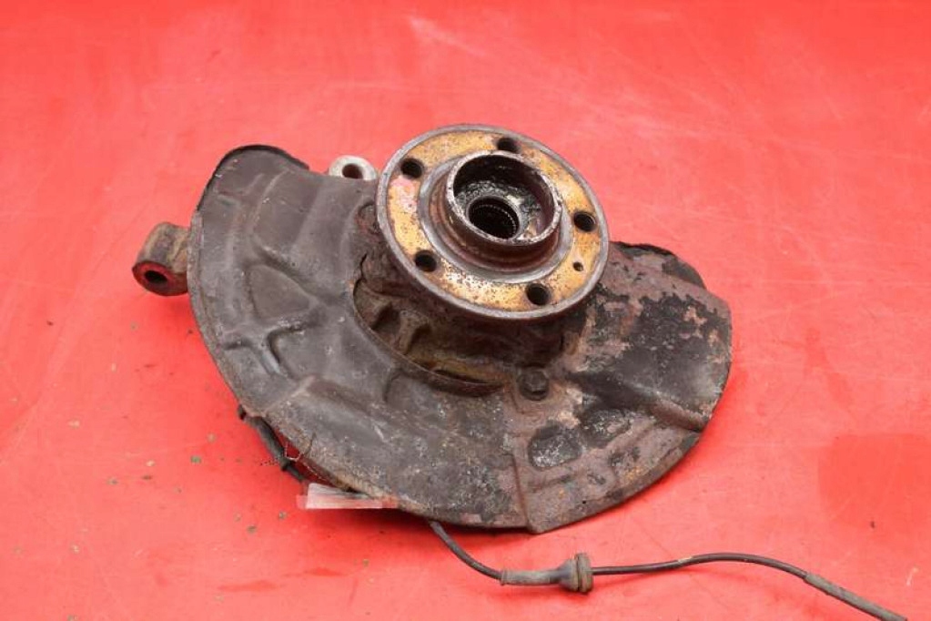 фото №5, Поворотний кулак ступиця права перед volvo xc90 1 i 2.9 t6 272 km awd 02-06