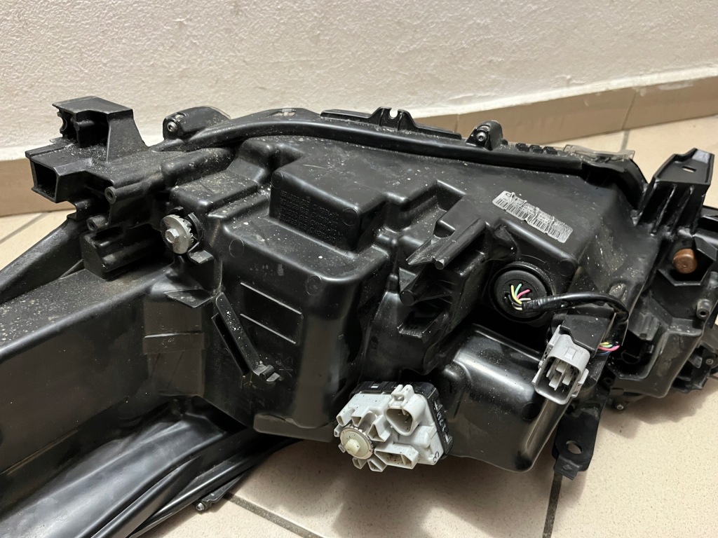 фото №12, Toyota hilux viii 8 led 20- лампа передняя перед правая 1ej-923364