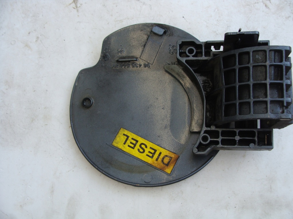 фото №2, Крышка заливной топлива peugeot 307 01-08 r.