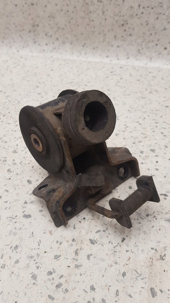 фото №1, Подушка кронштейн двигателя mazda mpv ii 3.0 v6