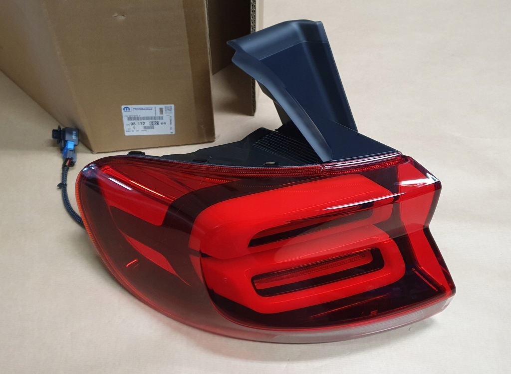 фото №1, Лампа задняя c c5 aircross левая 9817269280