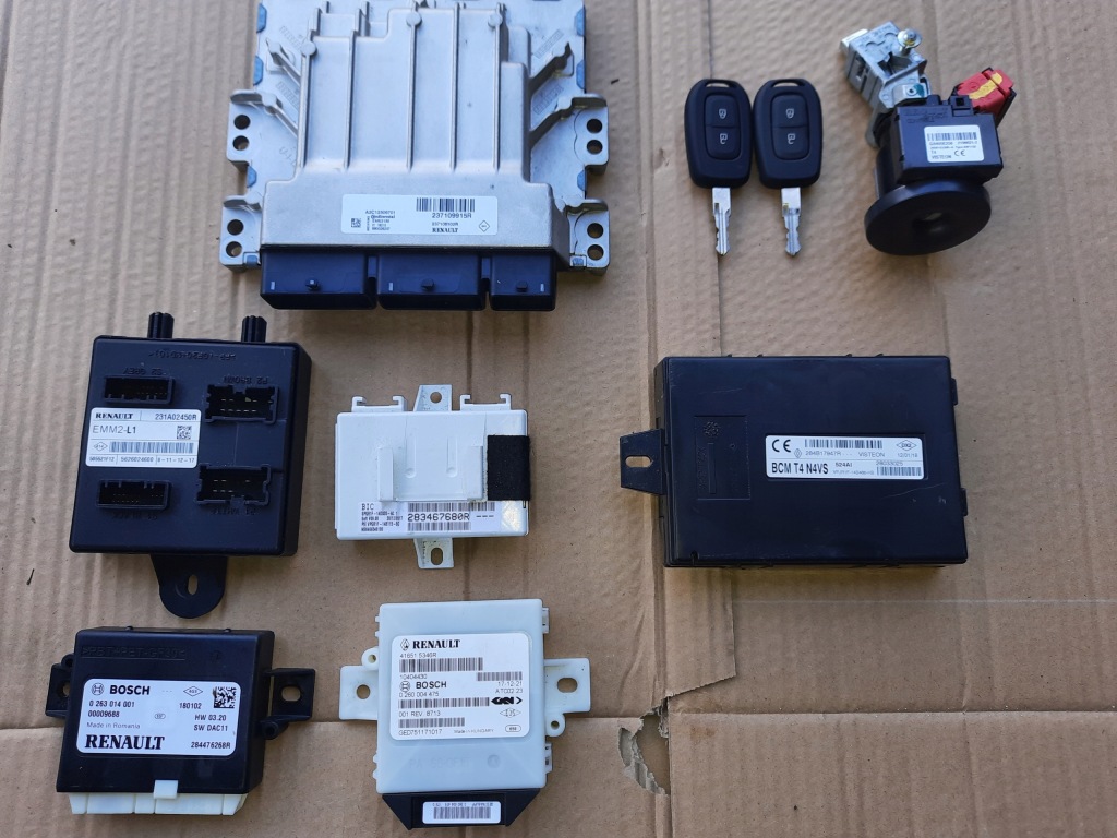 фото №1, Бортовой компьютер двигателя 237109915r duster ii 1.2 tce