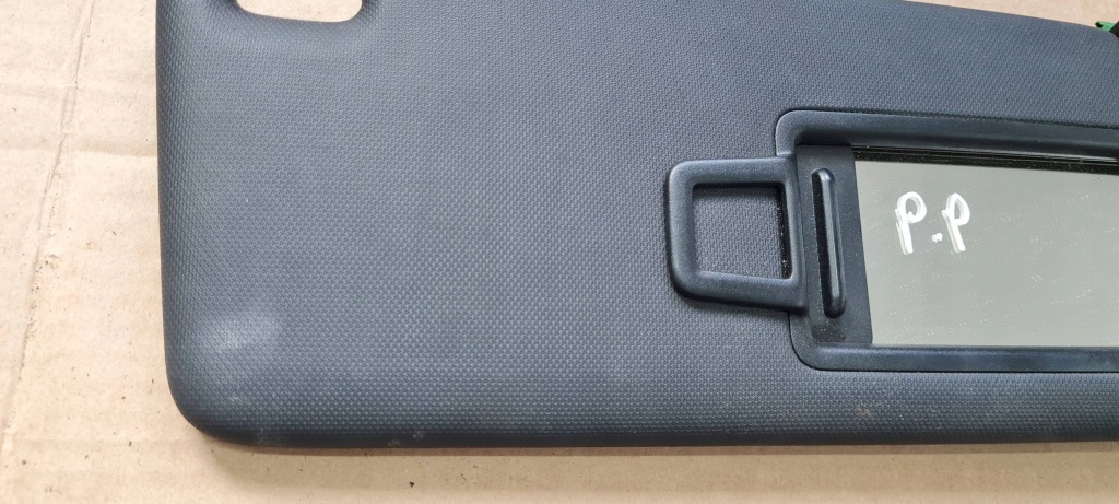 Q3 83a накладка сонцезахисна козирок права правий перед sline 83a857552f Недорого