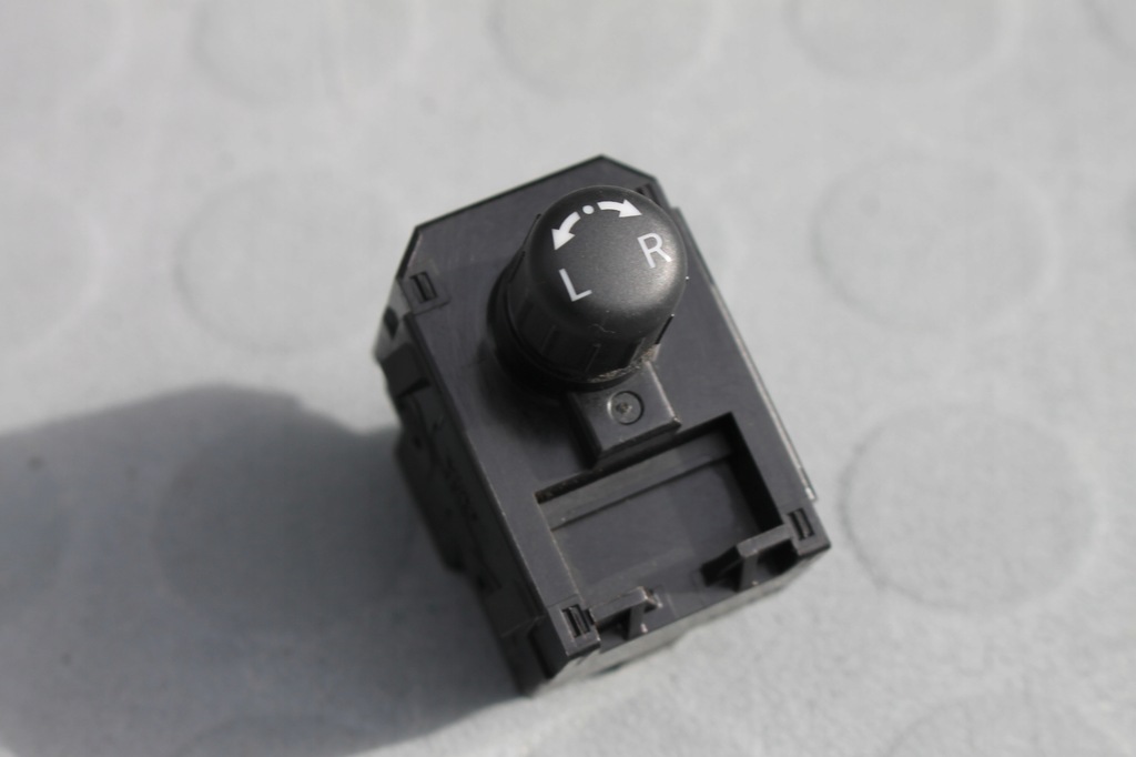 фото №1, Кнопка регулювання дзеркал x-trail t31 07-13