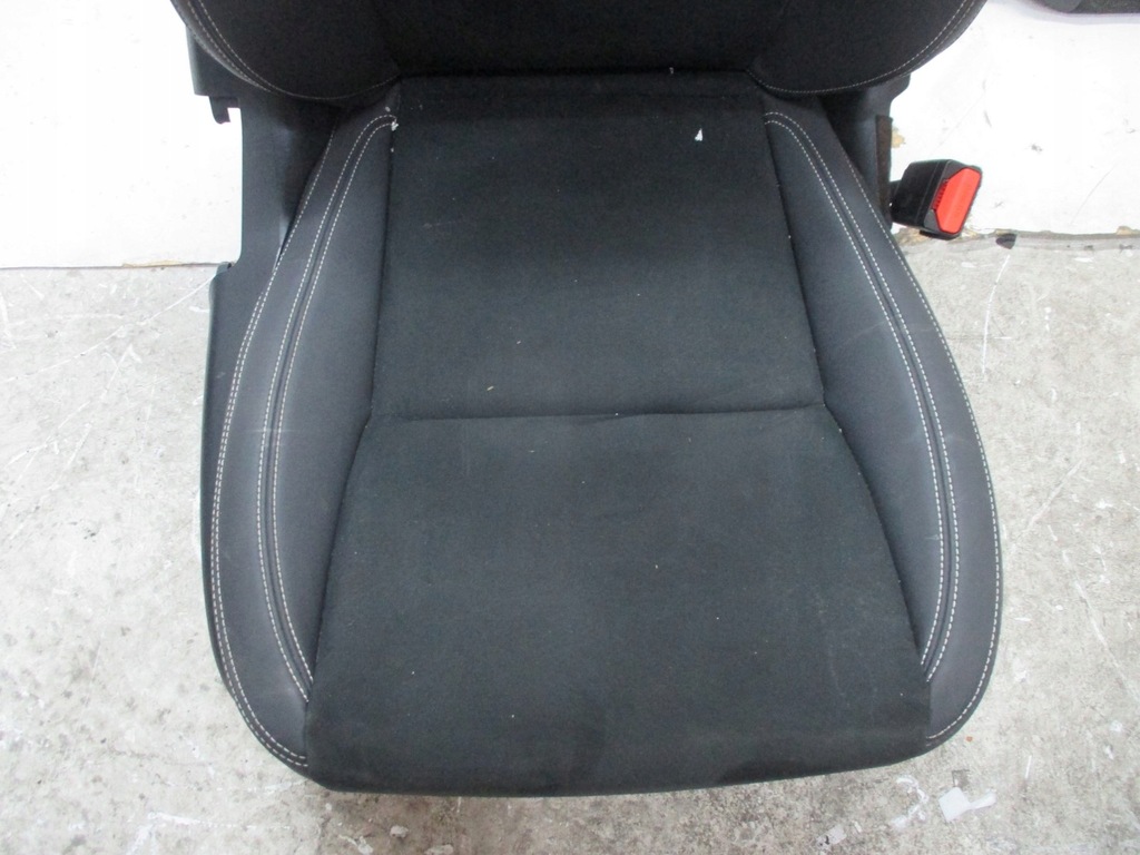 фото №14, Обивка сиденья заднее сиденье pół кожа range rover velar 18r