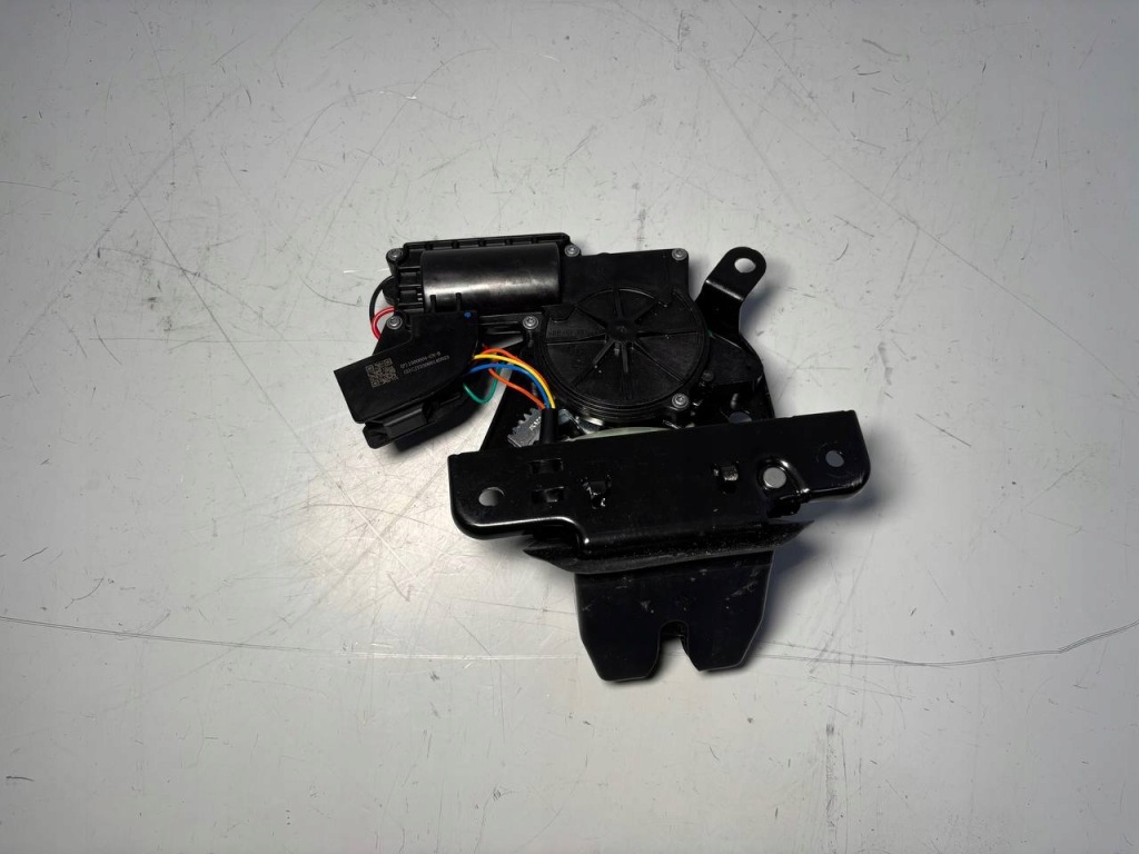 фото №2, Замок крышки tesla model 3 /ylift