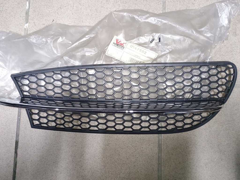 фото №1, Nowa заглушка бампера правий перед alfa romeo 147 - 0147592