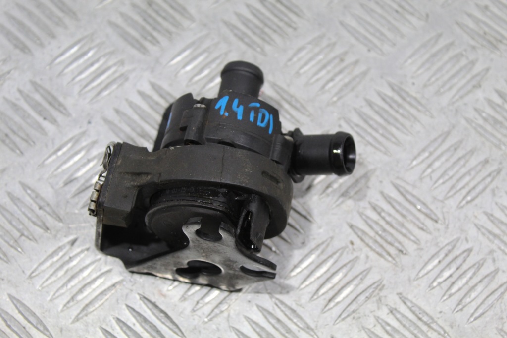 фото №1, Помпа циркуляция wody audi a1 8x0 8xa fl