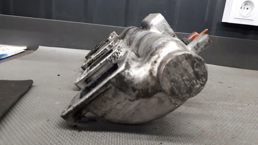 Коллектор впускной  mitsubishi pajero ii 94-99 2.8 td Цена