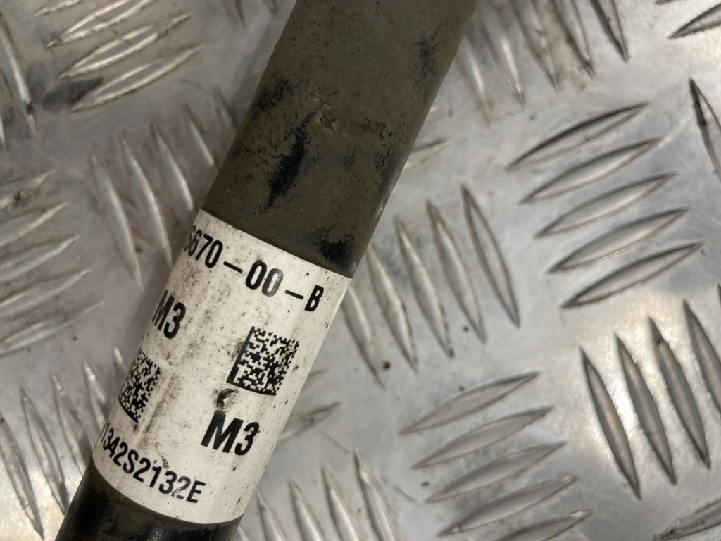 Приводной вал левый задний  tesla model 3 17- awd Доставка