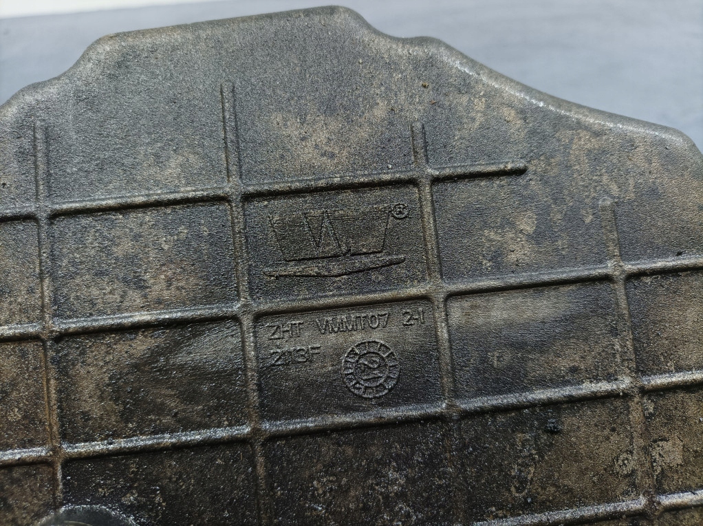 Jeep grand cherokee wk2 рестайлинг  3.0 crd vm63d 250 km поддон масляная 2113f в Украине