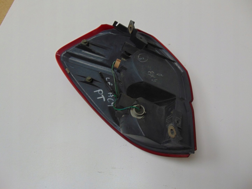 фото №9, Лампа права задня subaru legacy iv europa