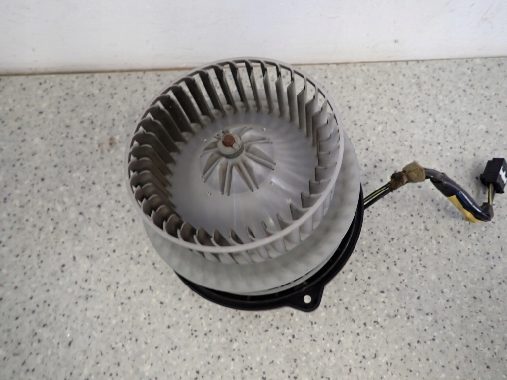 фото №8, Toyota prius ii 03-09 вентилятор отопителя воздуходувка