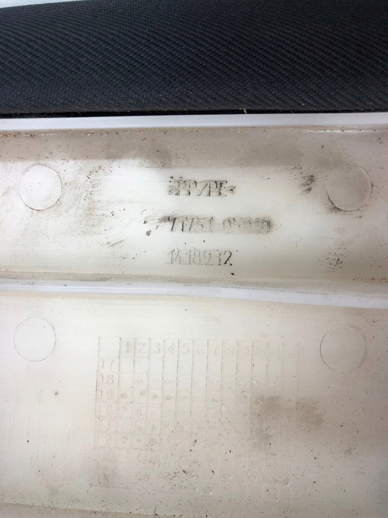 фото №10, Toyota avensis t-27 завершение сиденье левая 71751-05010