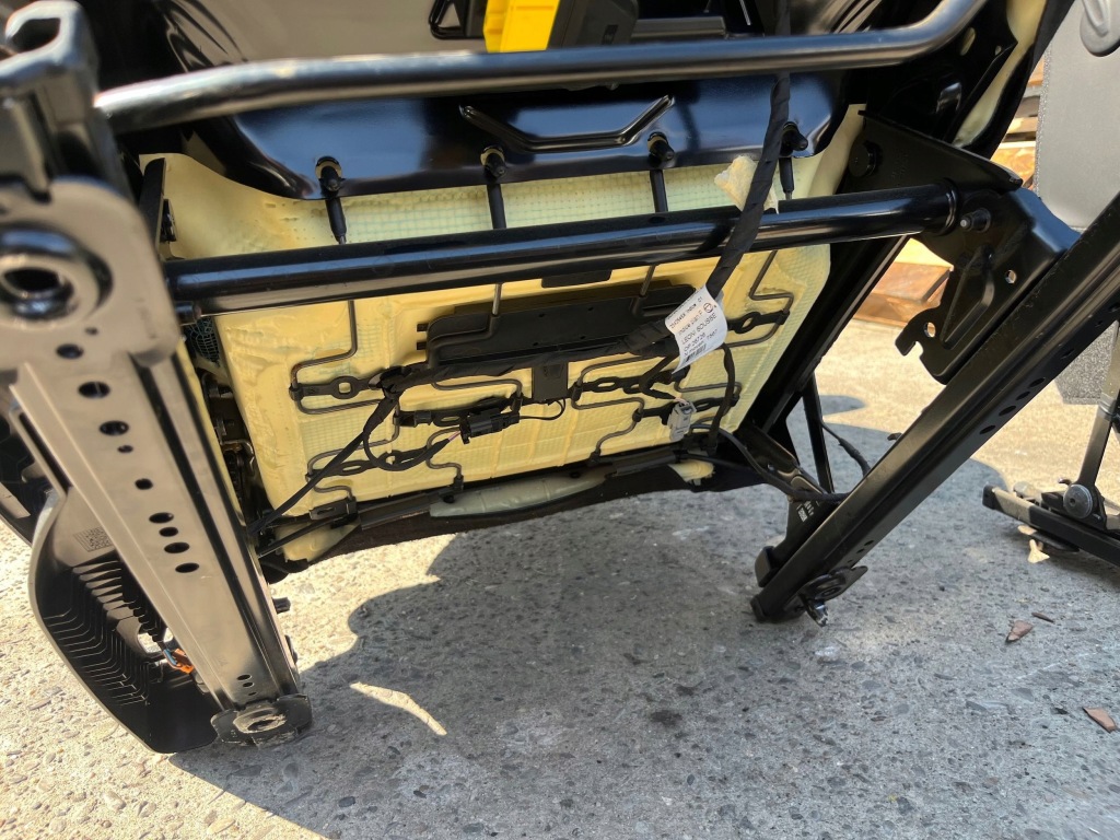 фото №14, Renault megane iv 4 kombi 2019r сиденья подогрев заднее сиденье задняя комплект