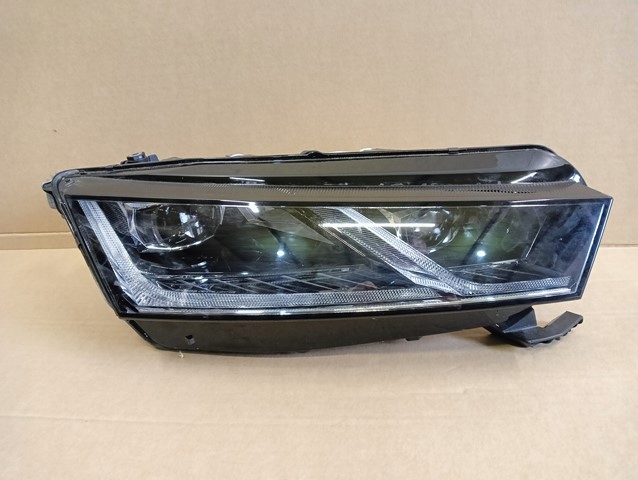 Купити Фара права правий full led skoda octavia iv 4 5e4 20-