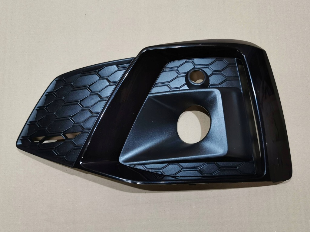 Audi a5 s5 8w6 s-line рестайлинг  19- решётка левая бампера хорошее состояние 8w6807681t с Разборки