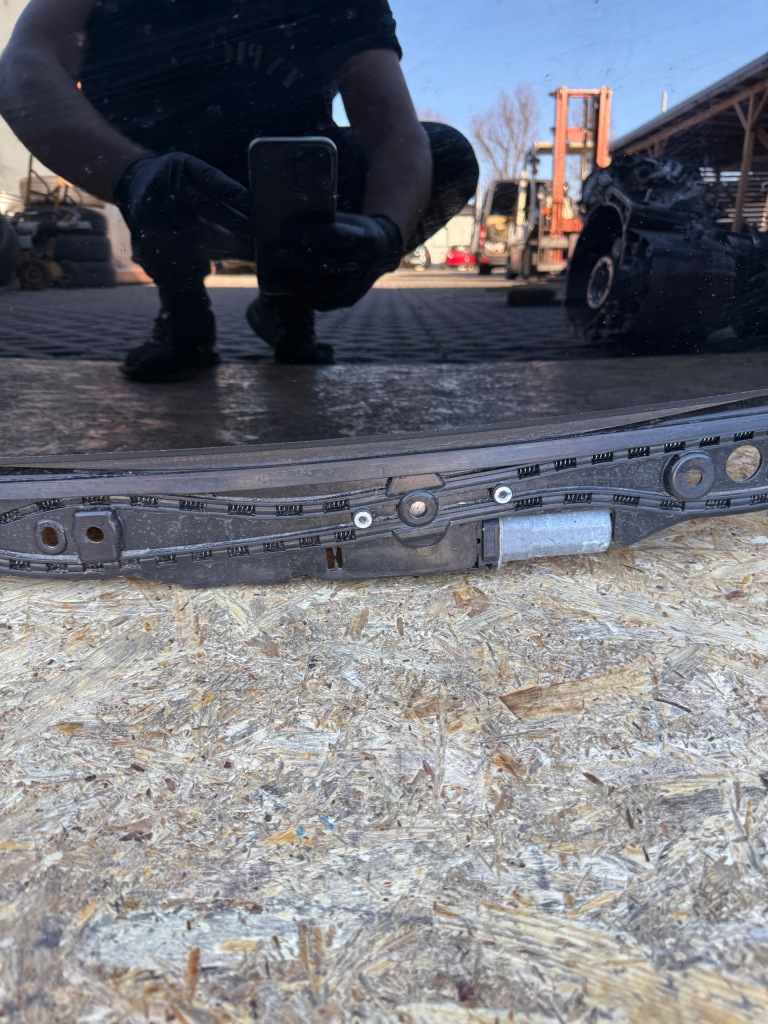 фото №10, Adach панорама стеля audi q3 83a877041 83a