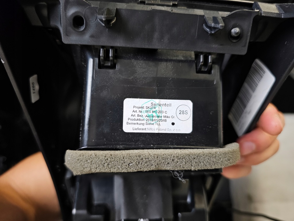 фото №6, Решітка обдув тунель впуск задня skoda octavia iii