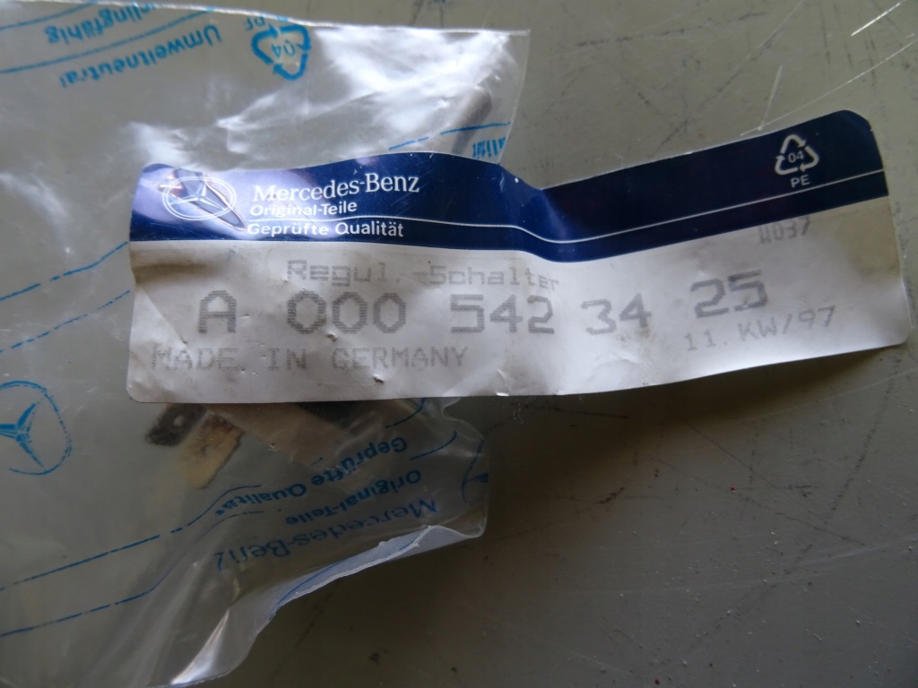 Потенциометр mercedes 814 a0005423425 oem с Разборки