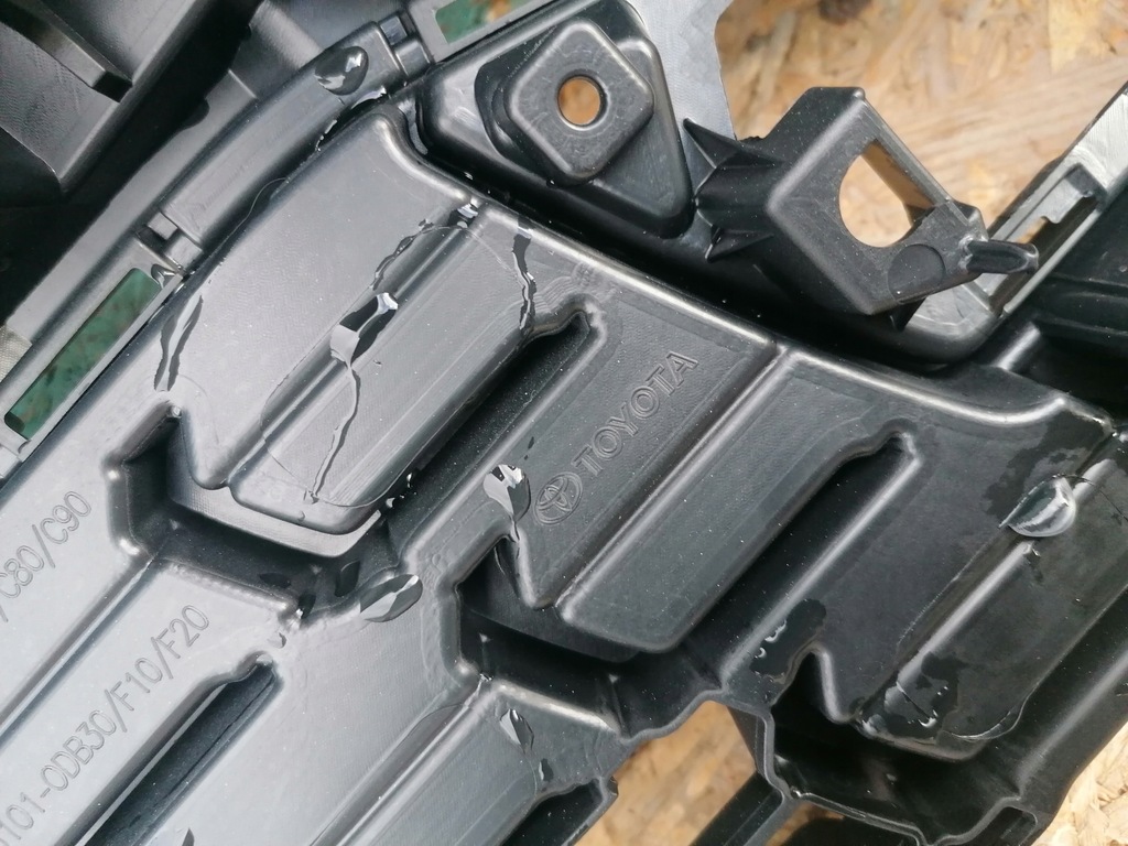 фото №4, Решётка радиатора решётка радиатора toyota yaris cross