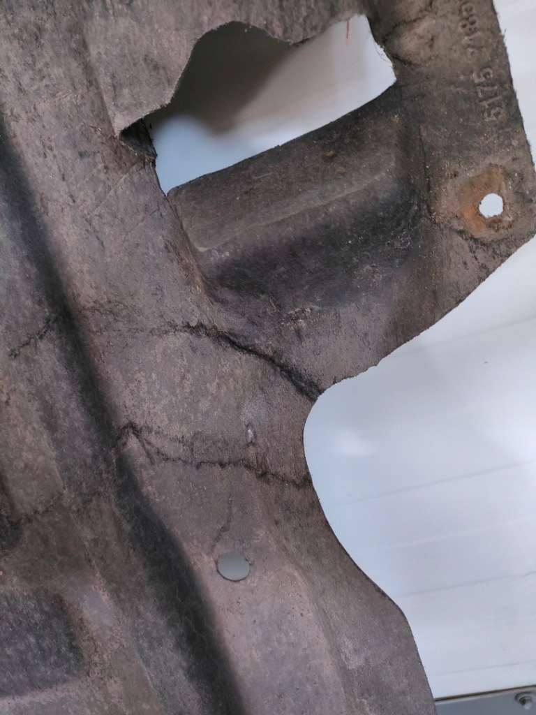 Bmw f10 n57 накладка под двигатель с Разборки