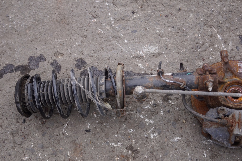 фото №8, Поворотний кулак правий перед peugeot 2008 i 1.2