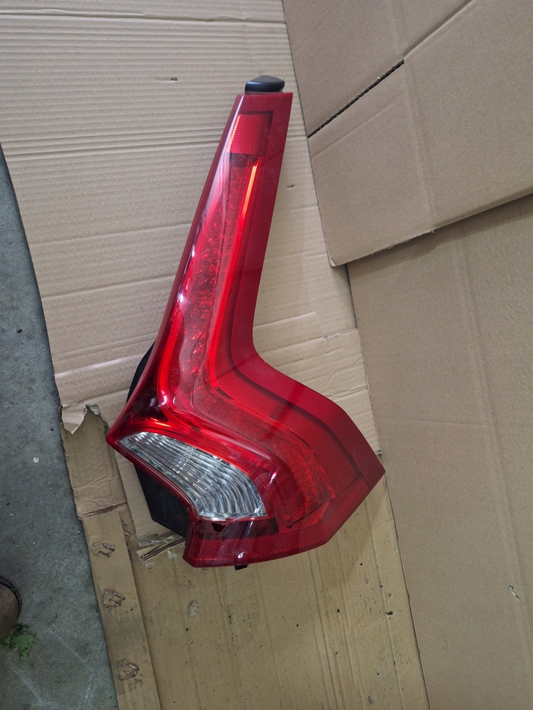 фото №1, Volvo v60 i 11-18 лампа задняя правая задняя led 31214964