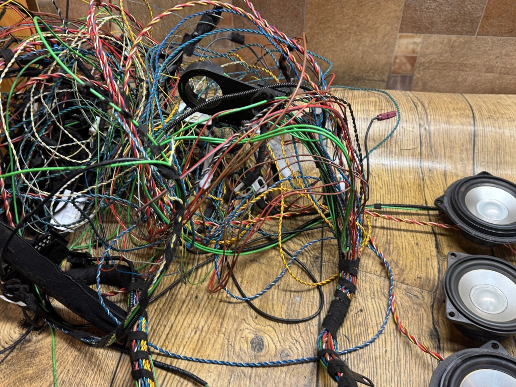 Bmw e90 e91 e92 аудиосистема logic 7 усилитель динамик жгут top hifi / d Недорого