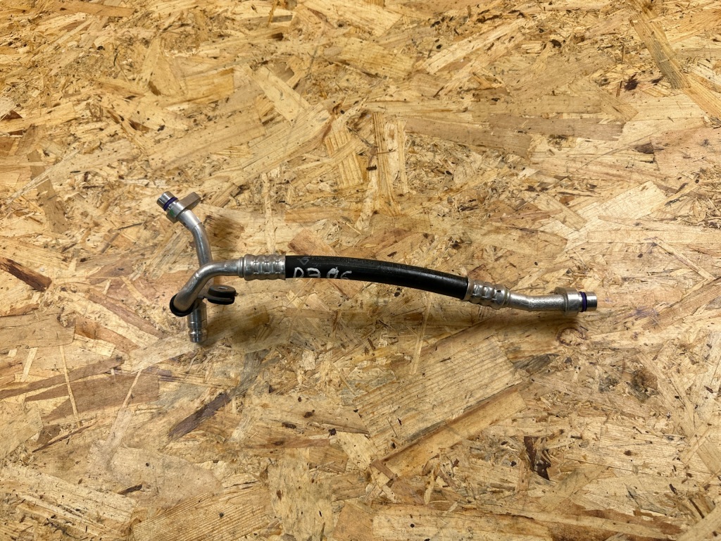 фото №1, Wąż шланг кондиционера nissan leaf i 924403nl0b 2010-