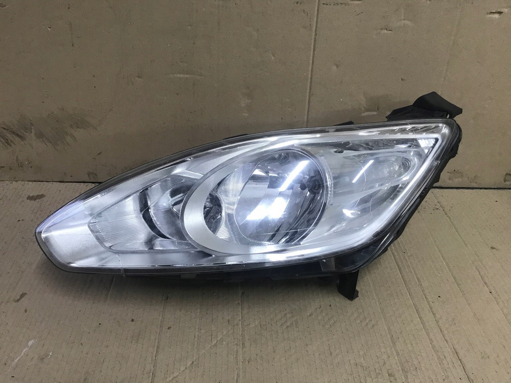 фото №1, Ford c-max mk 2 лампа левый перед eu