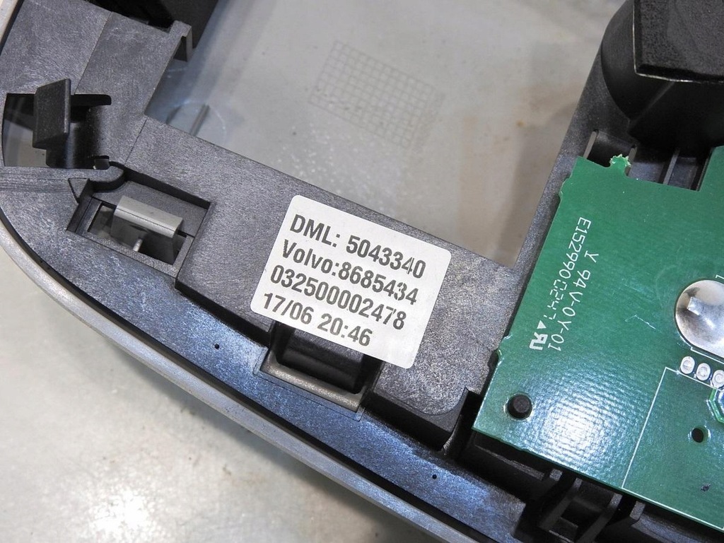 фото №7, Лампа освещение кабины volvo v70 ii 8685434