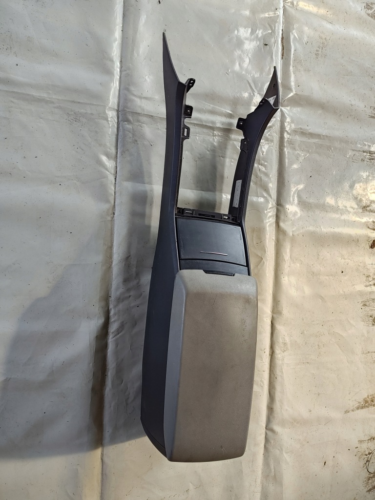 фото №1, Chrysler 300c тунель підлокітник