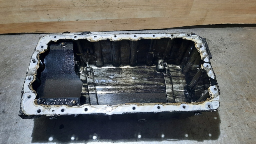 фото №1, Поддон масляная volvo v50 s40 ii 2.0 hdi