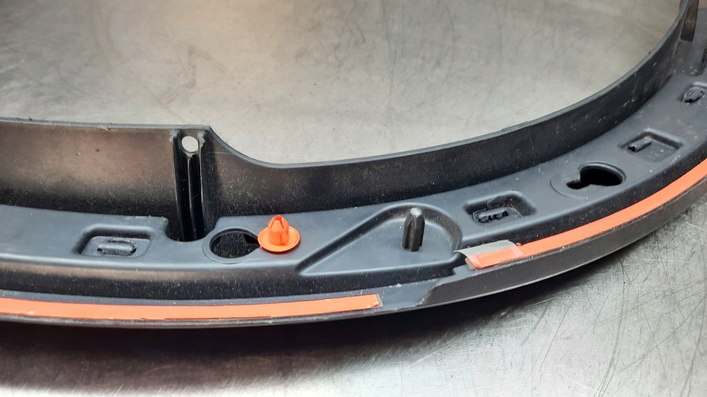 фото №9, Молдинг крыла правый задняя 30695490 volvo xc90 i