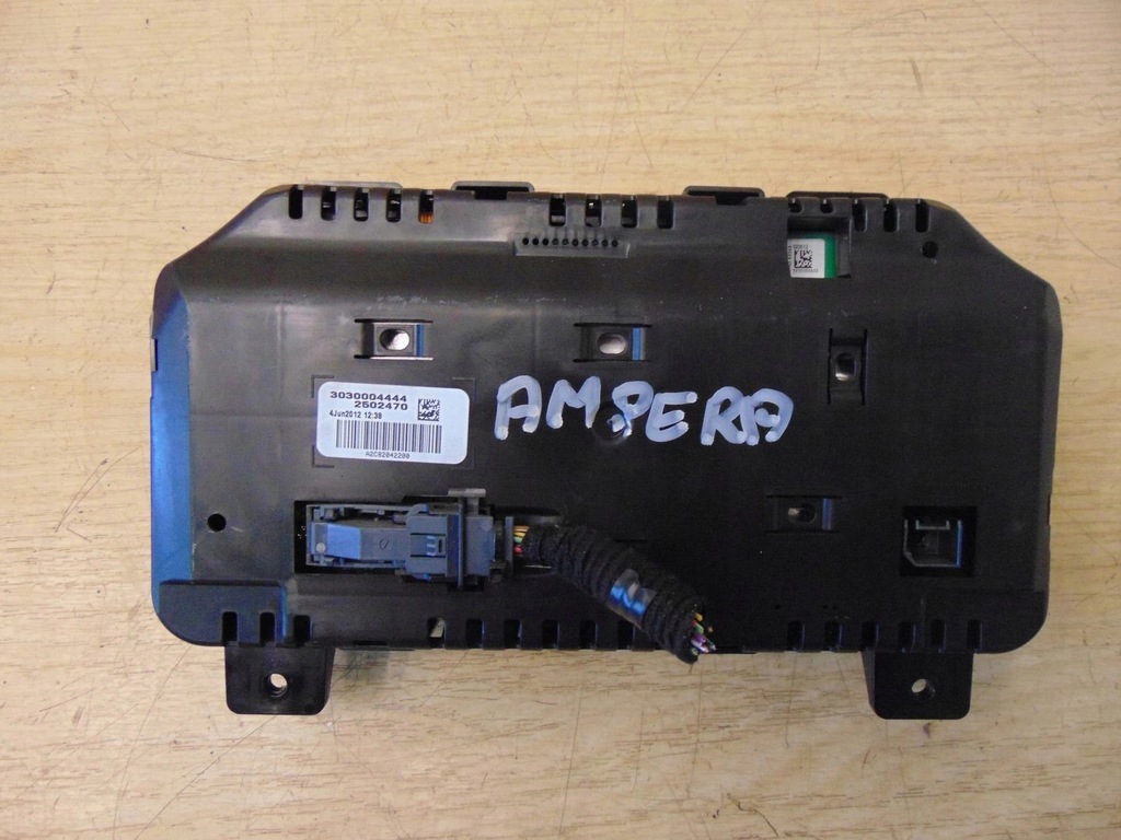 фото №5, Счетчик приборная панель opel ampera i 1 22870068 europa