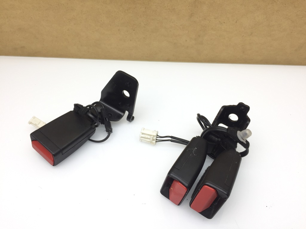 фото №1, Peugeot 508 i кліпса заскочки ременів задніх