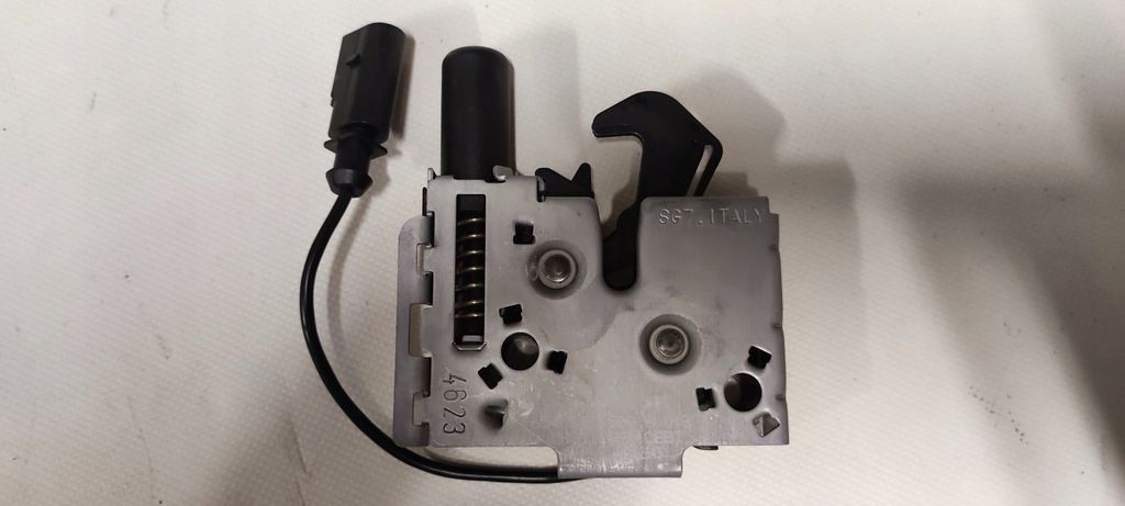 фото №1, Skoda scala замок капот 654823509a