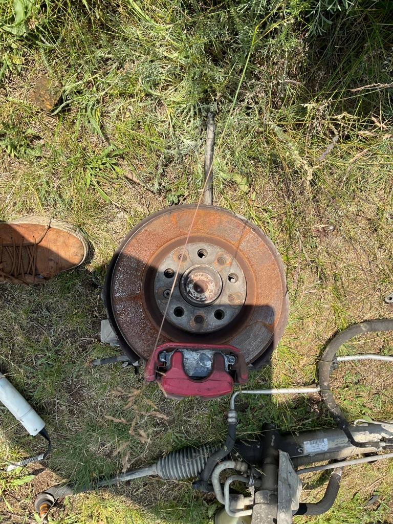 фото №1, Поворотный кулак задняя правая левая суппорт alfa romeo 159 2.4 jtd