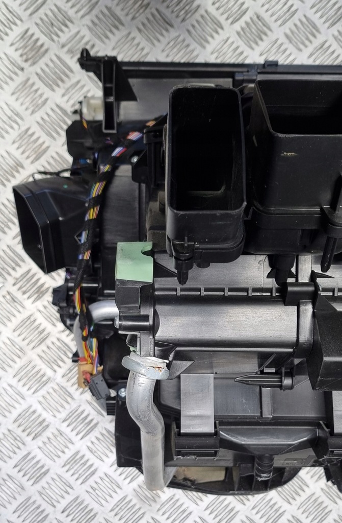 фото №14, Audi оригінальний номер 5qe816005h q3 83a обігрівач i