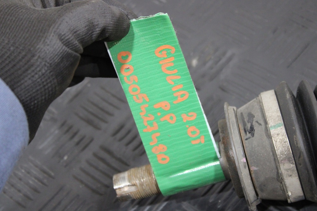 фото №2, Привідний вал półośka правий перед 00505427480 alfa romeo giulia veloce