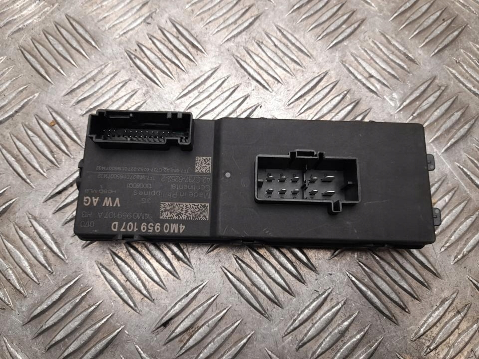 Купити Audi a4 b9 модуль кришки 4m0959107d