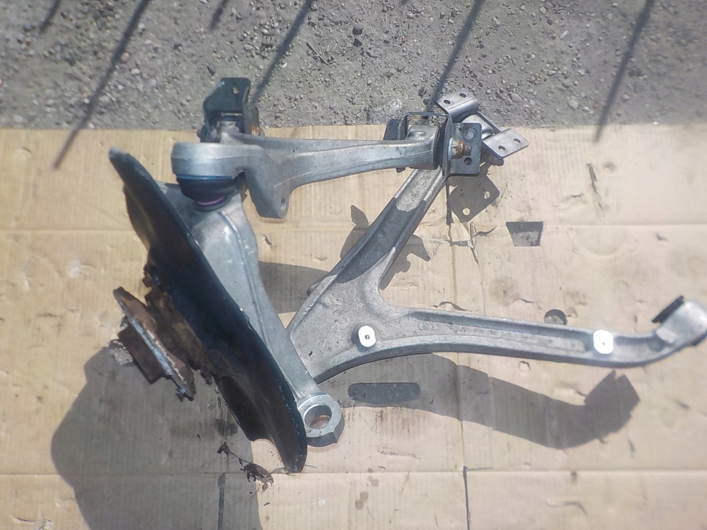 фото №1, Подвеска поворотный кулак рычаг правый перед audi r8 4.2 v8 420407246e