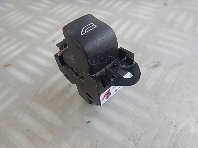 фото №1, Volvo s40 ii v50 перемикач скло