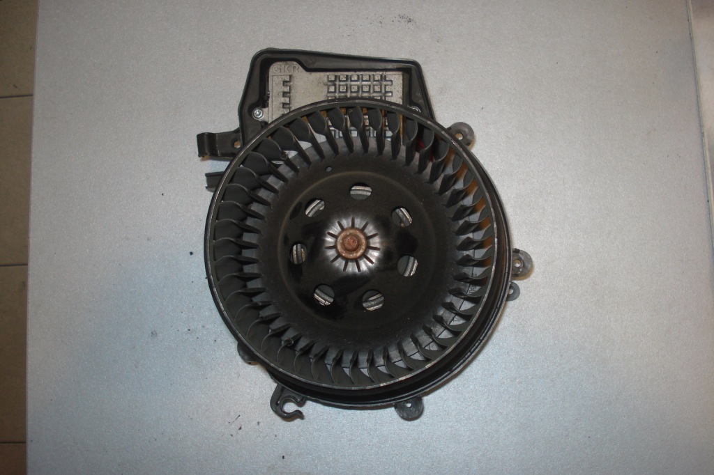 фото №2, Повітродувка mercedes w203 c klasa