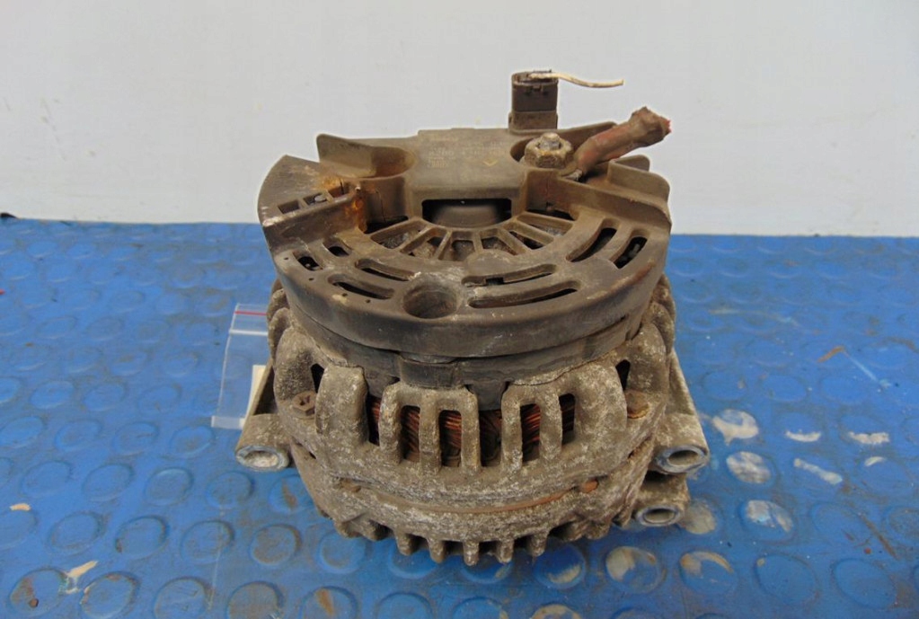 фото №3, Dacia logan i 1.4mpi генератор 0124415038