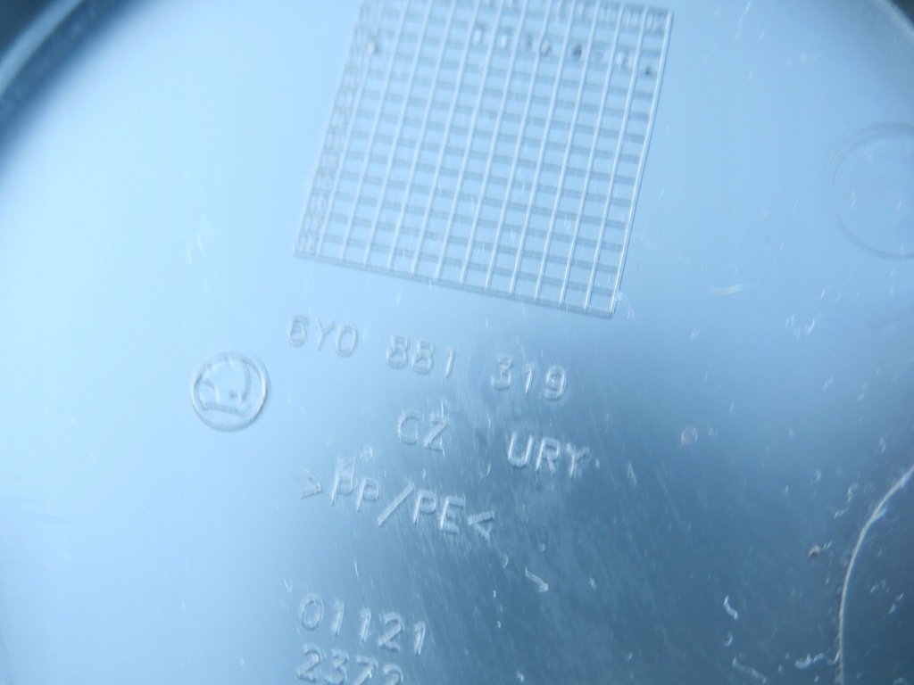 фото №4, Пластик сиденье r skoda fabia 2 ii 5j przedlift