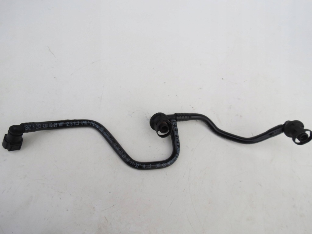 Шланг трубка пабтрубок  топлива mercedes-benz cls c218 amg a2124300529 Киев